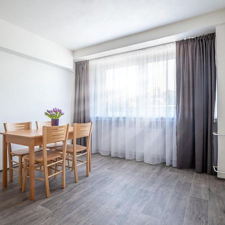 Apartmany A Studia Zamecky Park Литвинов Экстерьер фото