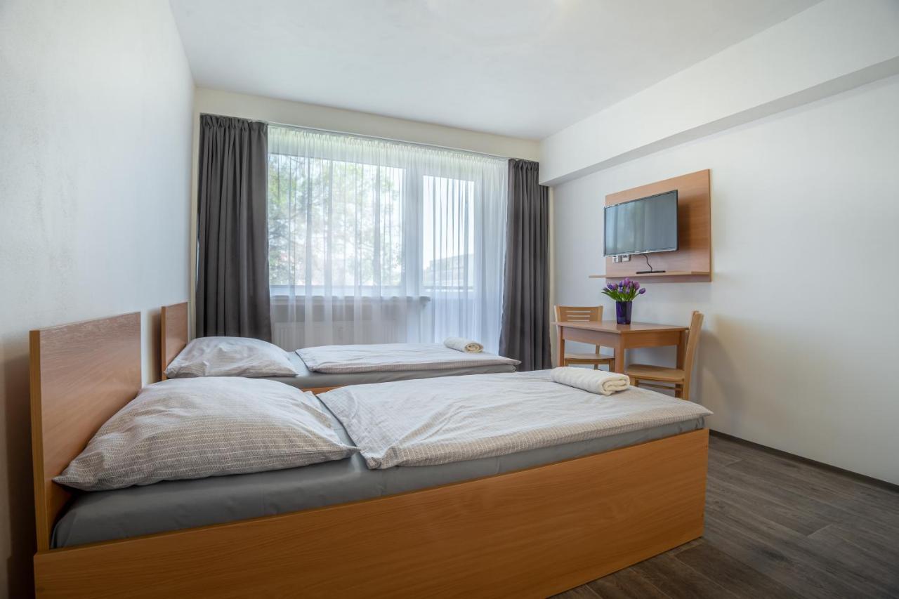Apartmany A Studia Zamecky Park Литвинов Экстерьер фото